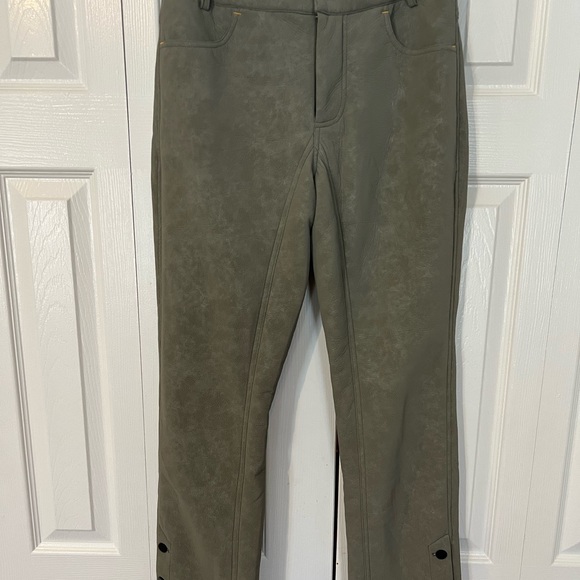 diet starts monday Other - NWT Diet Starts Monday faux suede pant size 30
